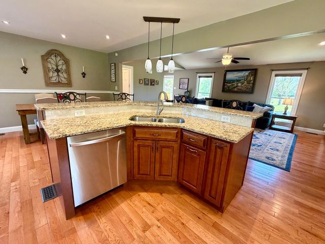 5865 Van Meter Road, Winchester, KY 40391