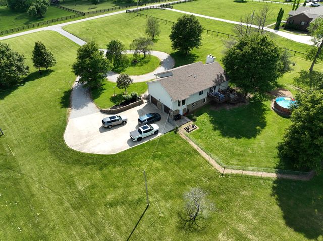 5865 Van Meter Road, Winchester, KY 40391