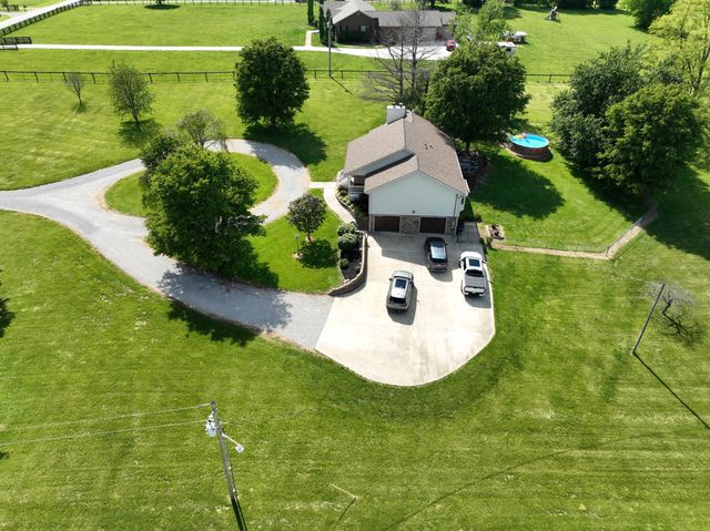 5865 Van Meter Road, Winchester, KY 40391