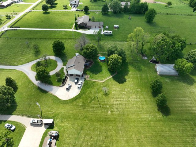 5865 Van Meter Road, Winchester, KY 40391