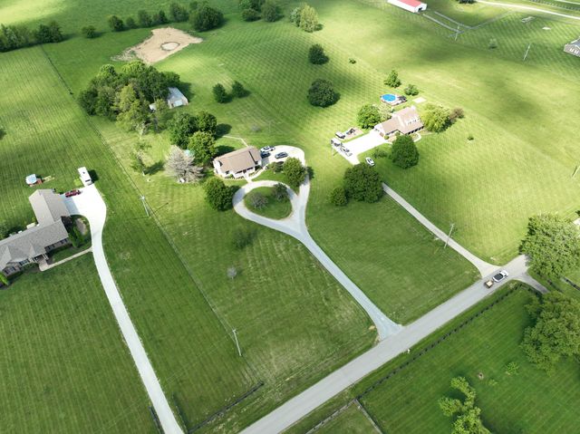 5865 Van Meter Road, Winchester, KY 40391