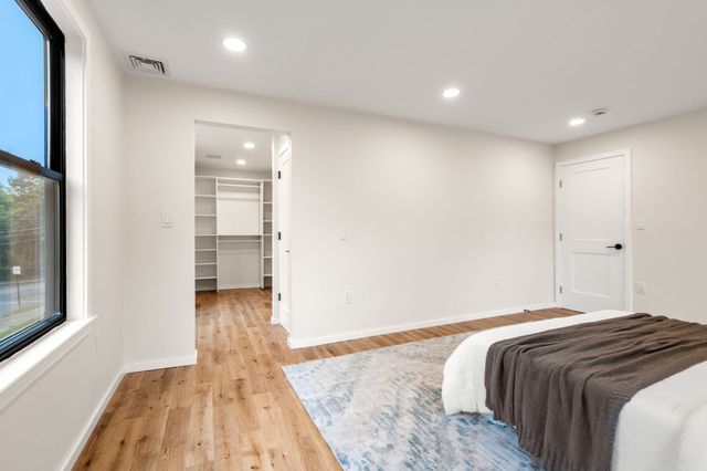 179 Woodcliff Rd, Newton, MA 02461