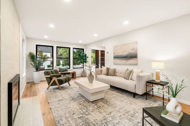 179 Woodcliff Rd, Newton, MA 02461