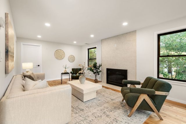 179 Woodcliff Rd, Newton, MA 02461