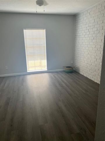12151 Sharpview Drive, Houston, TX 77072