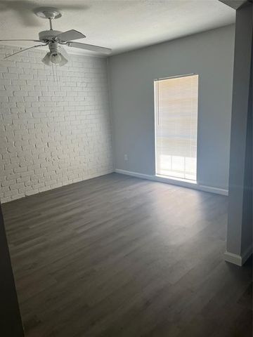 12151 Sharpview Drive, Houston, TX 77072