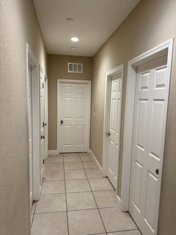 1614 Tule Way, Los Banos, CA 93635