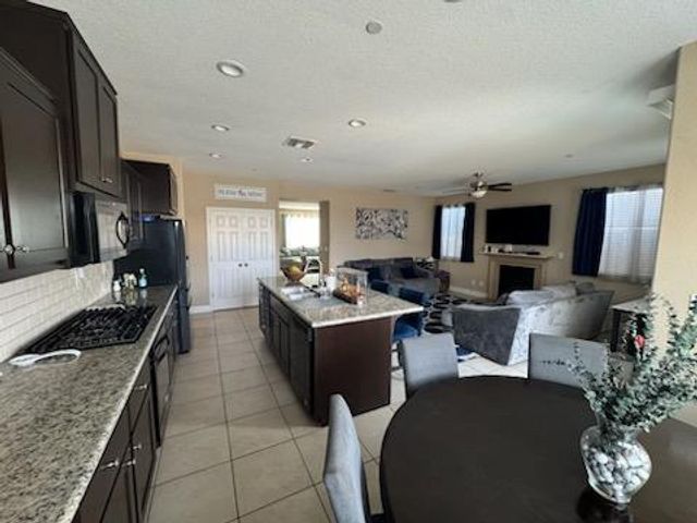 1614 Tule Way, Los Banos, CA 93635