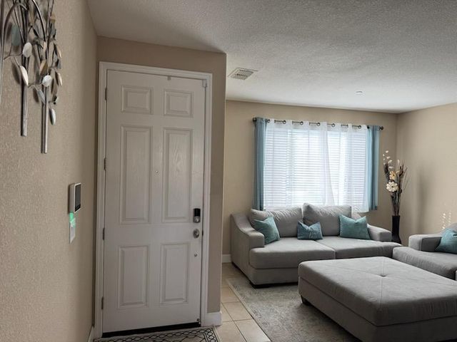 1614 Tule Way, Los Banos, CA 93635