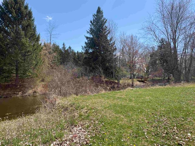 255 Canal Lane, North Hero, VT 05474
