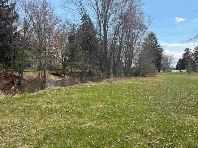255 Canal Lane, North Hero, VT 05474