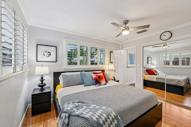 3676 NE 18th Avenue, Oakland Park, FL 33334