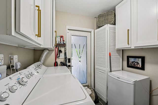 3676 NE 18th Avenue, Oakland Park, FL 33334