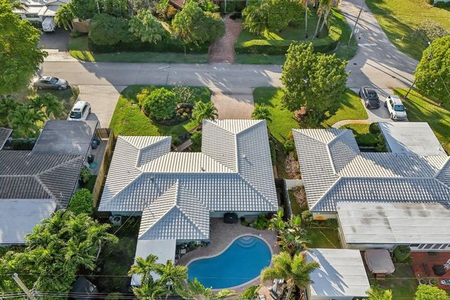 3676 NE 18th Avenue, Oakland Park, FL 33334