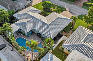 3676 NE 18th Avenue, Oakland Park, FL 33334