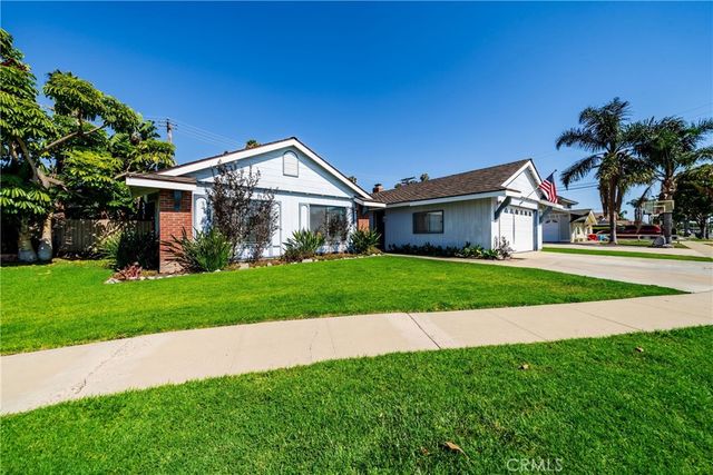 3140 Coolidge Avenue, Costa Mesa, CA 92626
