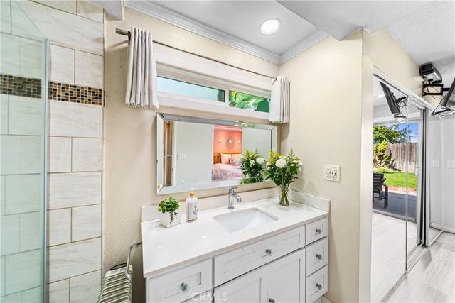 3140 Coolidge Avenue, Costa Mesa, CA 92626