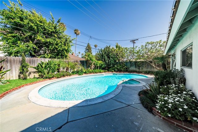 3140 Coolidge Avenue, Costa Mesa, CA 92626