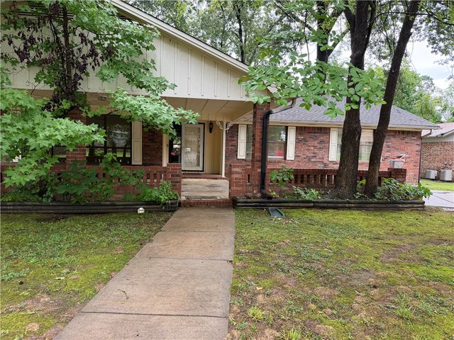 410 N JOPLIN Place, Russellville, AR 72801
