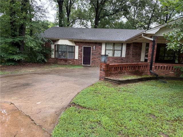 410 N JOPLIN Place, Russellville, AR 72801