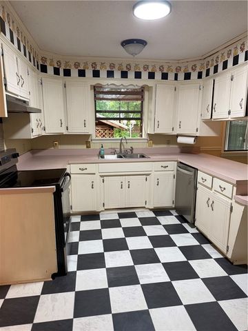 410 N JOPLIN Place, Russellville, AR 72801