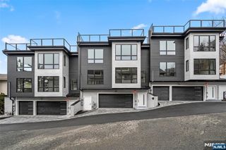 1456 River Road A, Edgewater, NJ 07020