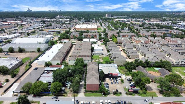 8710 Beverlyhill Street 201, Houston, TX 77063
