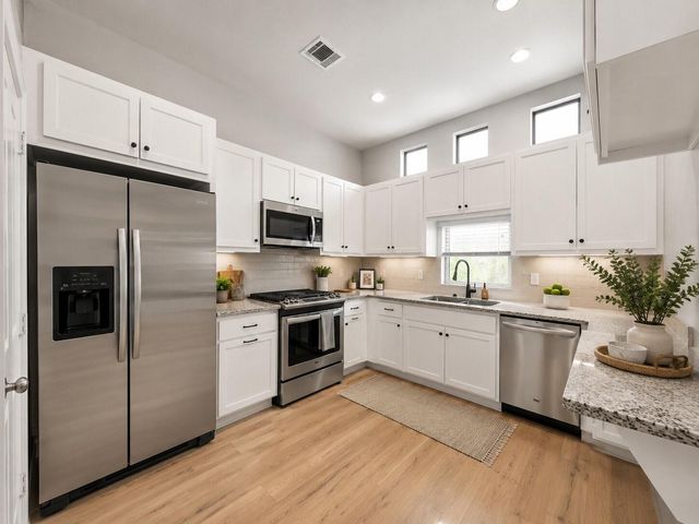 8710 Beverlyhill Street 201, Houston, TX 77063