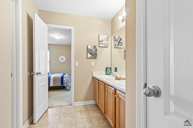 210 Haywood Drive, Kathleen, GA 31047