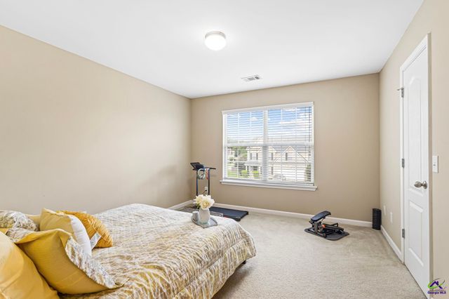 210 Haywood Drive, Kathleen, GA 31047