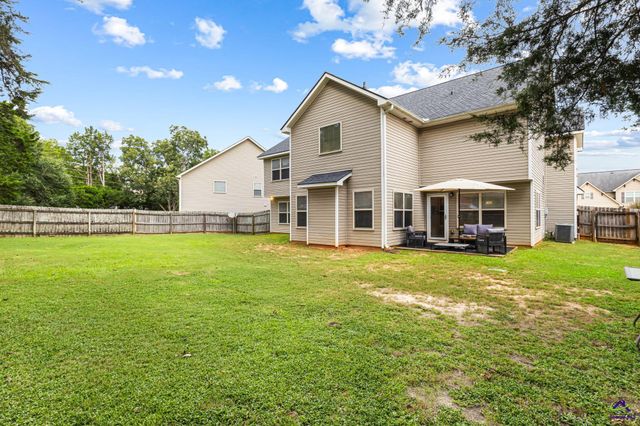 210 Haywood Drive, Kathleen, GA 31047