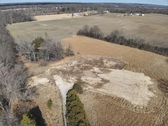 7748 N IL Hwy 148 Highway, Mt Vernon, IL 62864