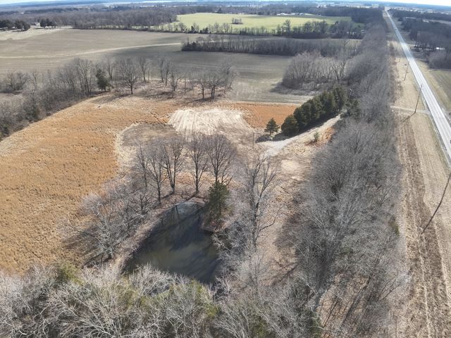 7748 N IL Hwy 148 Highway, Mt Vernon, IL 62864