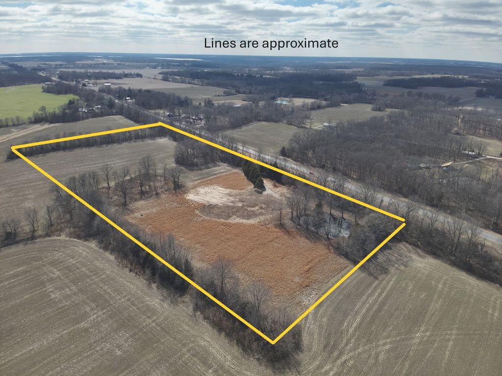 7748 N IL Hwy 148 Highway, Mt Vernon, IL 62864