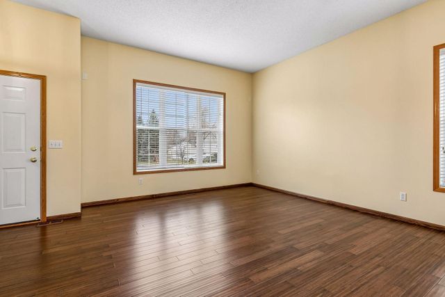 1658 Oakbrooke Circle, Eagan, MN 55122