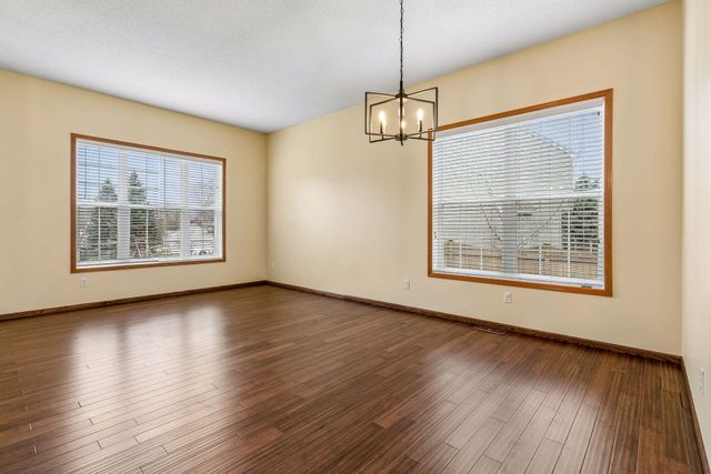 1658 Oakbrooke Circle, Eagan, MN 55122