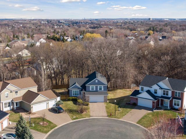 1658 Oakbrooke Circle, Eagan, MN 55122