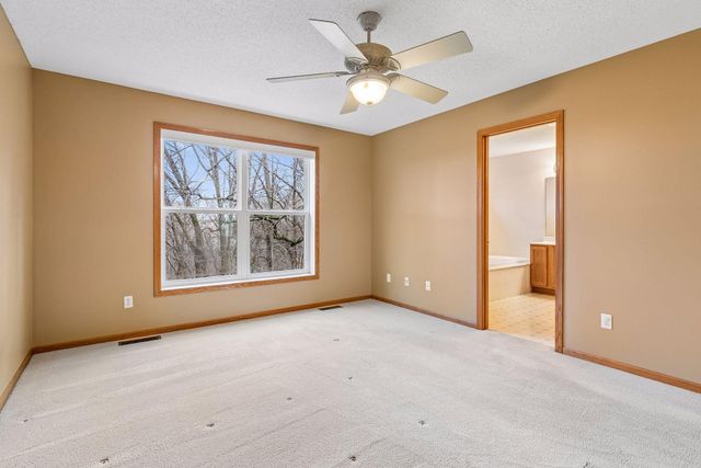 1658 Oakbrooke Circle, Eagan, MN 55122