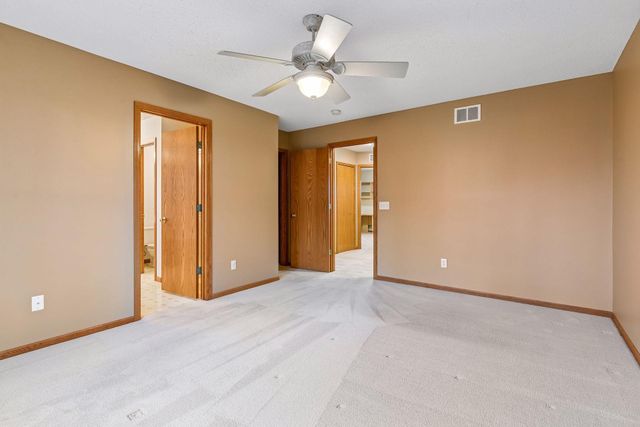 1658 Oakbrooke Circle, Eagan, MN 55122