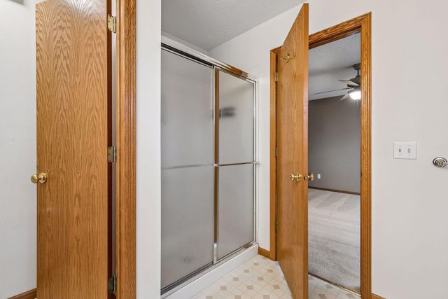 1658 Oakbrooke Circle, Eagan, MN 55122