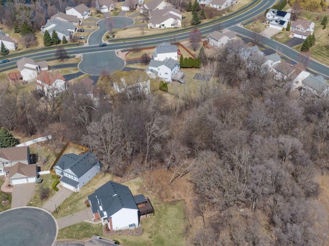 1658 Oakbrooke Circle, Eagan, MN 55122