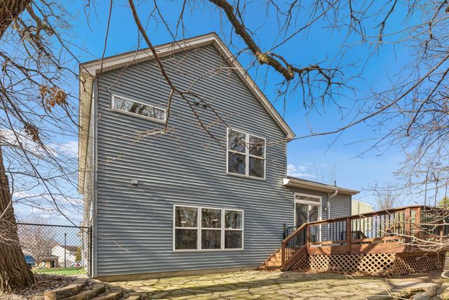 1658 Oakbrooke Circle, Eagan, MN 55122