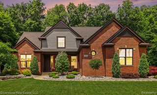 651 Wynstone Circle, Oakland, MI 48363