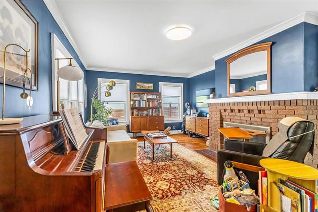 4955 Troostwood Road, Kansas City, MO 64110