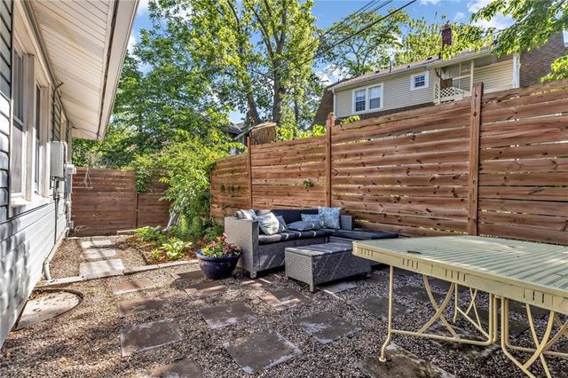 4955 Troostwood Road, Kansas City, MO 64110
