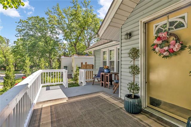 4955 Troostwood Road, Kansas City, MO 64110