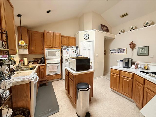 1600 Carriage Run W, Conroe, TX 77384