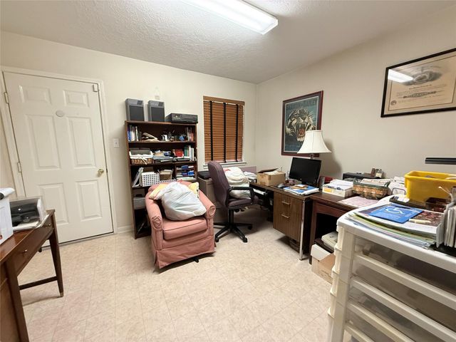 1600 Carriage Run W, Conroe, TX 77384