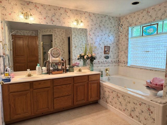 1600 Carriage Run W, Conroe, TX 77384