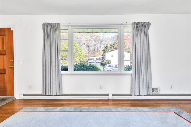 5 Taylor Circle, East Greenwich, RI 02818